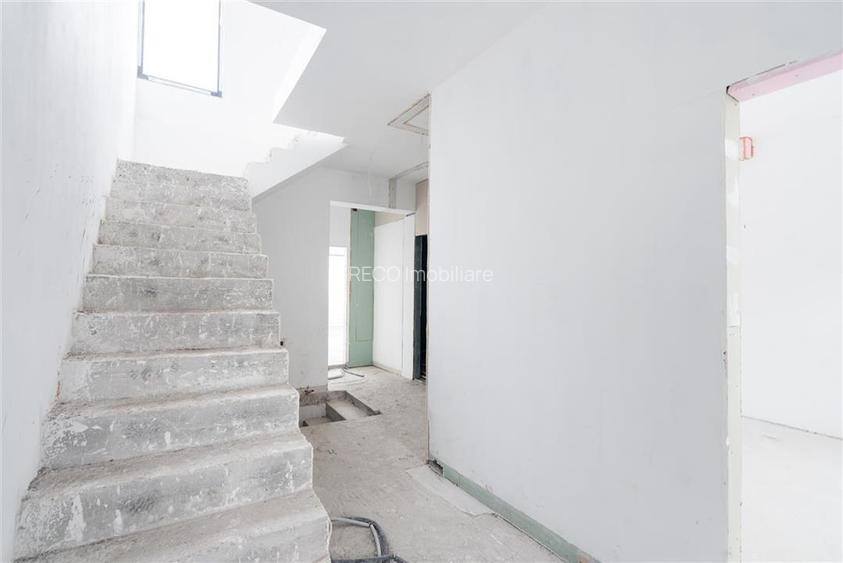 RECO apartament cu 3 camere parter + 2 etaje Oradea zona dealuri - 9