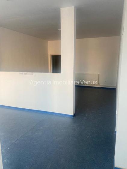 Spatiu comercial la strada zona Luceafarul - 2