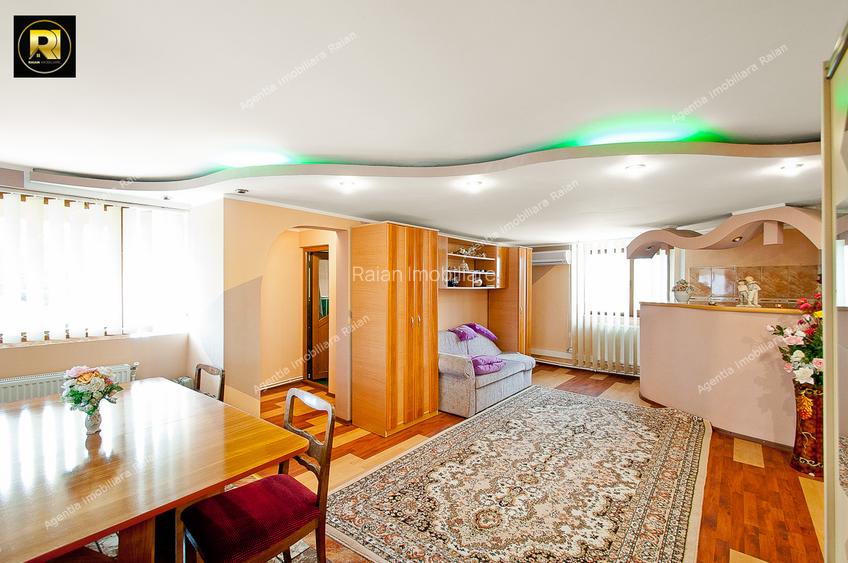 Vanzare Proprietate mixta si Afacere la cheie in Sat Costi, teren 400 mp - 5