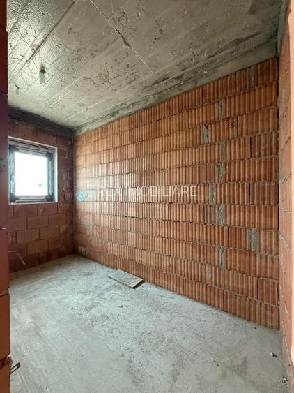 Casa individuala- 3 dormitoare - teren mare -Dumbravita - 6