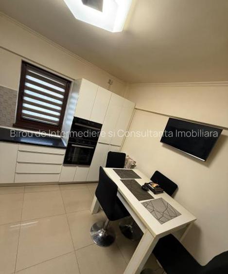 ►Tomis NORD OMV 4 Camere Decomandate 94m² Mobilat Utilat Renovat Centrala pe Gaz - 2