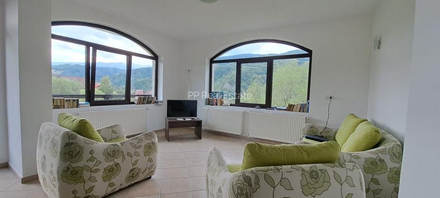 Pensiune - Moeciu de Jos - sat Simon - D+P+ 2 etaje+ M - 7