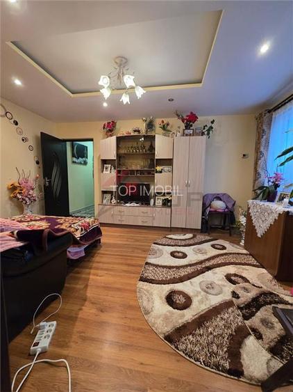 Etaj 1 - Mircea cel Batran - 2 camere model cu geam la baie - 2