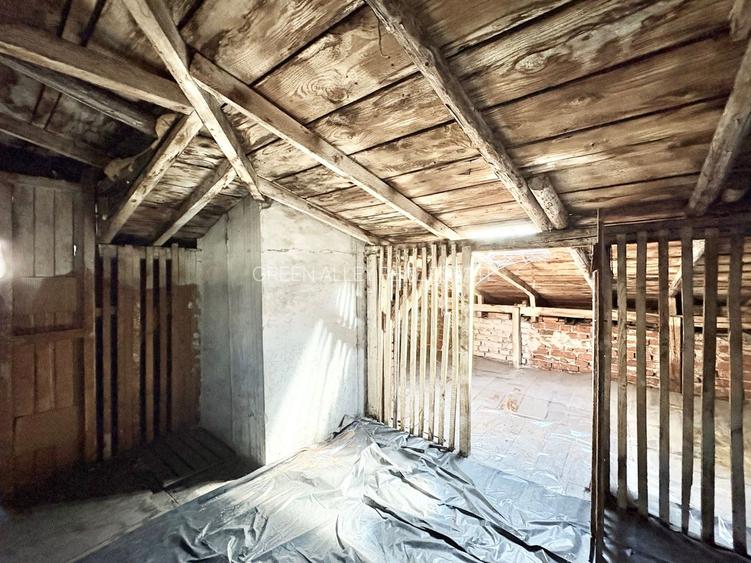 VILA INTERBELICA IN CURS DE RENOVARE COMPUSA DIN DOUA APARTAMENTE - PARCUL CAROL - 15