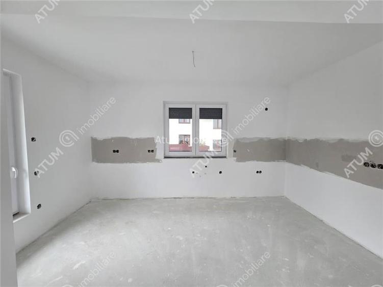 Casa individuala cu 4 camere si curte libera de 330 mp in Selimbar - 9