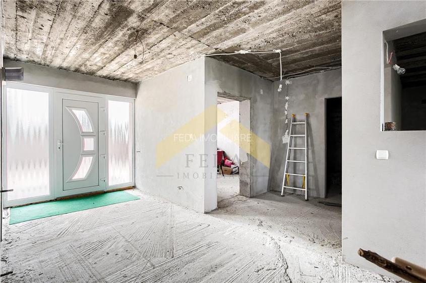 Casa noua de vanzare orasul Ineu - 12