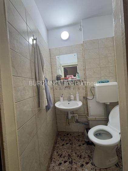 Apartament cu 3 camere - Centrala termica - Rahova - Calea Ferentari 8 - 9