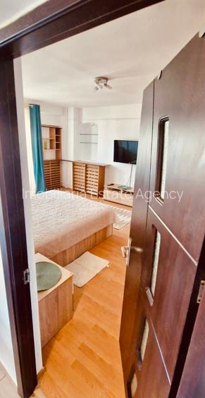 Garsoniera Alba Iulia, stradal, 10 minute de metrou, mobilată si utilată modern - 3