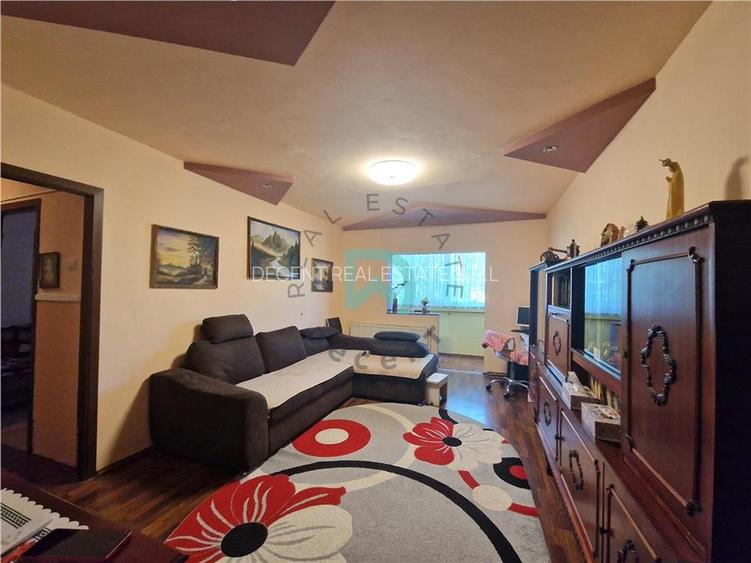 Apartament 4 camere, etaj intermediar, Tractorul, Brasov - 2
