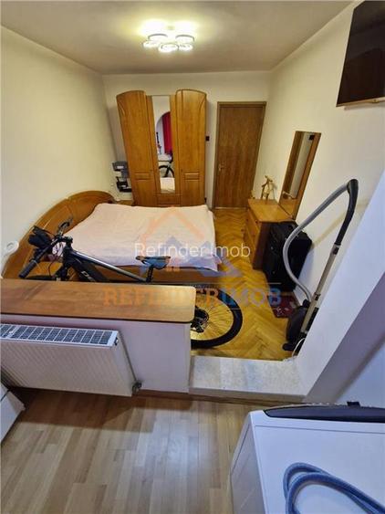 Vanzare apartament 3 camere, zona Trapezului - 8