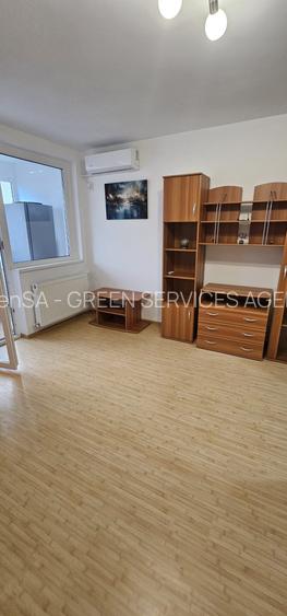 Metrou Favorit, proaspat renovata - 7