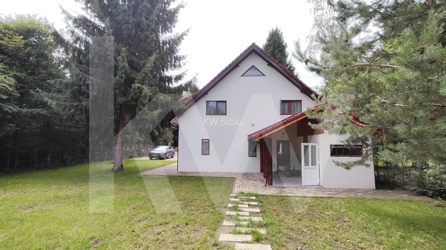  Vila de poveste din Valea Avrigului de vanzare - 2