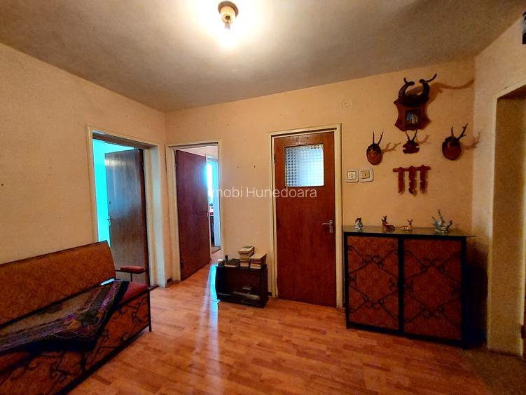 Apartament 3 camere, Deva suprafata totala utila 8 – str. Titu Maiorescu, parter - 9