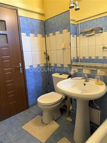 Apartament cu 4 camere zona  9 Mai - 15