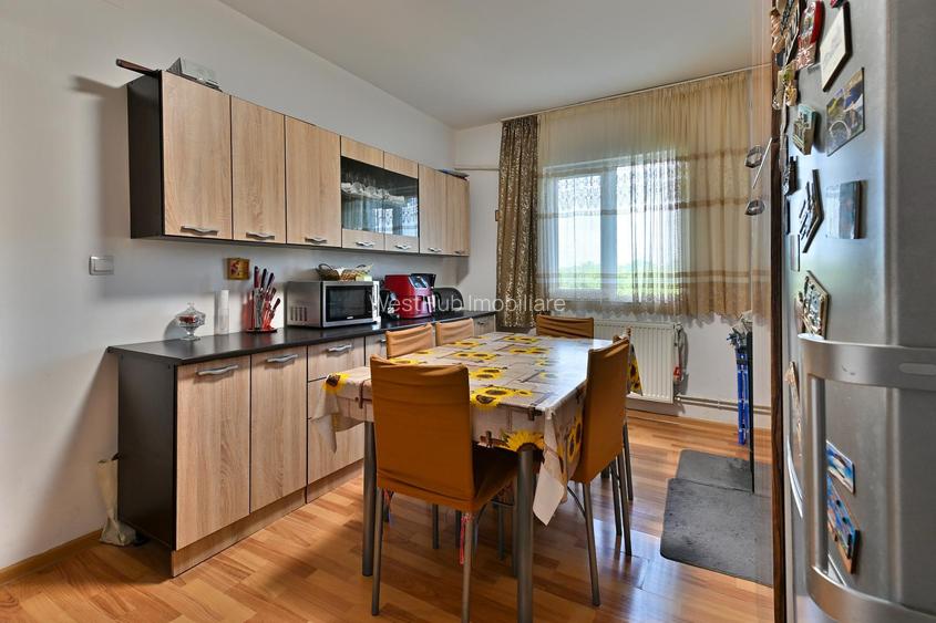 Apartament cu 3 camere, semidecomandat, 65 mp utili + balcon - Soarelui - 7