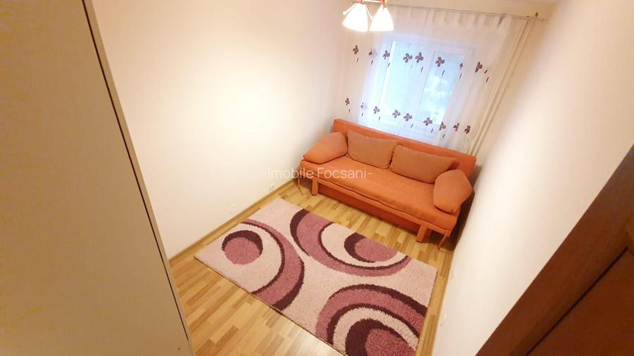 Apartament 4 Camere de Închiriat – Zona Școala 2, Focșani - 3