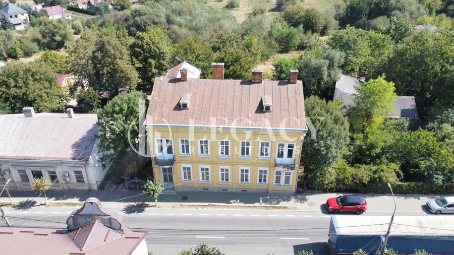 VÂNZARE/SCHIMB CU TEREN  - Clădire interbelică, centru oraș Siret - 2