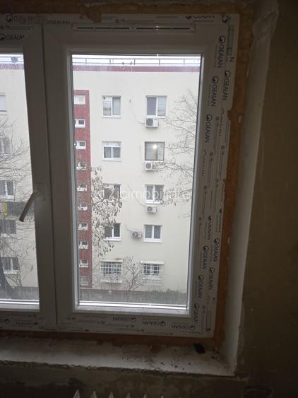 Apartament 2 camere Bloc anvelopat Necesită renovare Piața Reșița – Berceni - 4