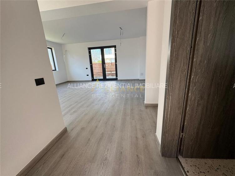 {Primarie} Vila 3 camere - 3 bai | Teren 210 mp - 7