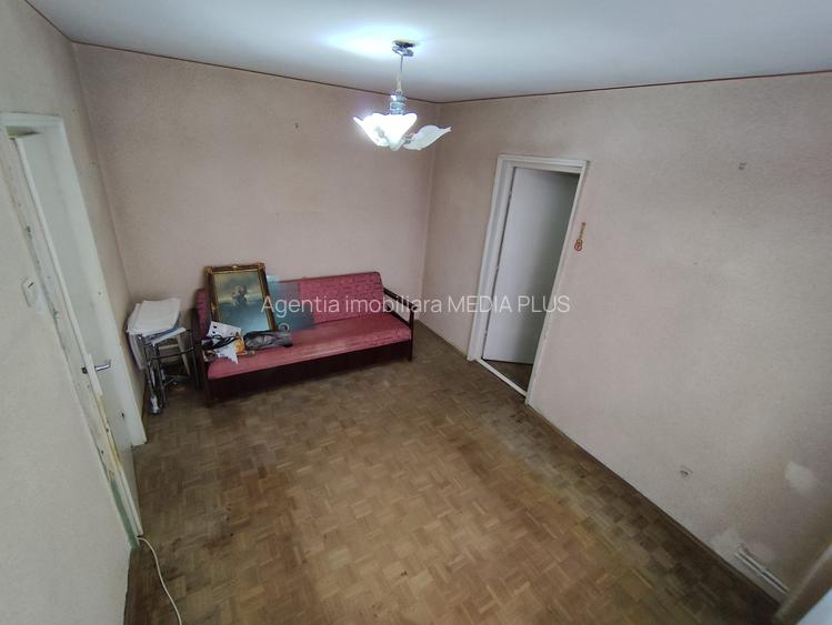 Apartament 3 camere semidecomandat de vânzare – Micro 19, etaj 3, liber - 7