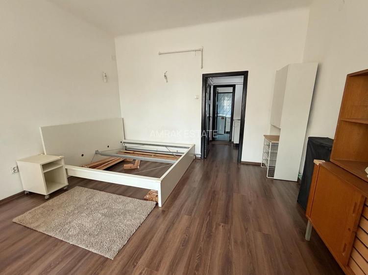 Apartament in vila - Casa interbelica - retrasa de la strada - 14