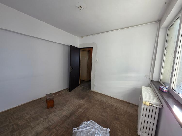 Apartament cu 3 camere de vanzare in zona Grivita - metrou Basarab 1 min.