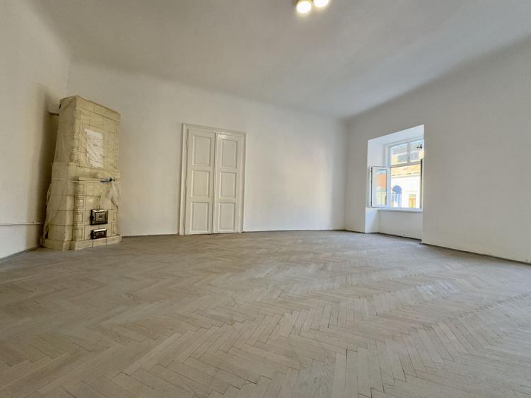 0 % Comision, 2 camere, parcare - cladire an 1654 - Centru istoric