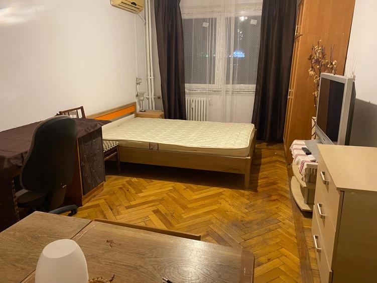 Teiul Doamnei, garsoniera 34 mp