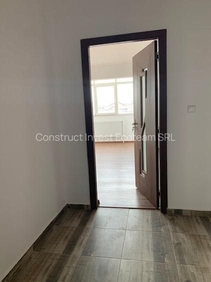 Apartament 2 camere Miroslava, 100 ml de statia de autobuz, str C-tin Langa 40 - 18