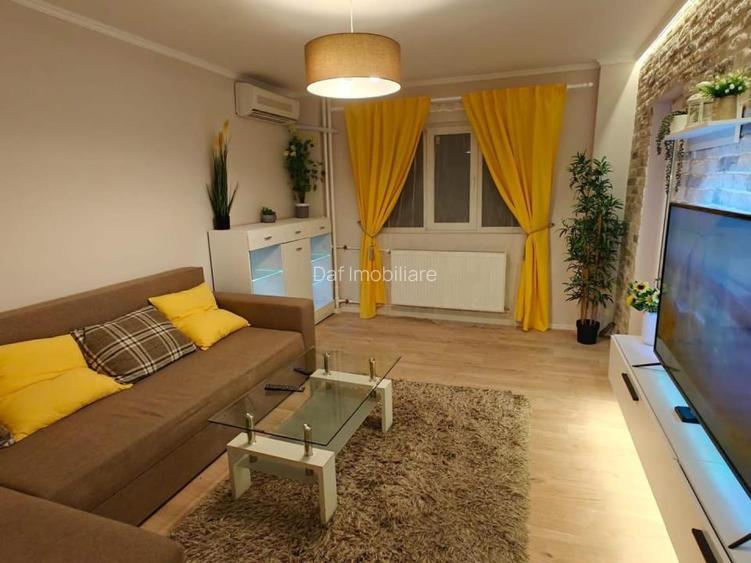 Zona Centrala- Garsoniera exclusivista - renovata cu designer - 4