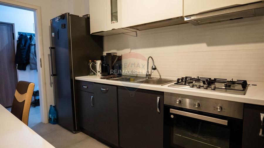 Vanzare apartament 3 camere, decomandat spatios si luminos, Dobroesti - 3