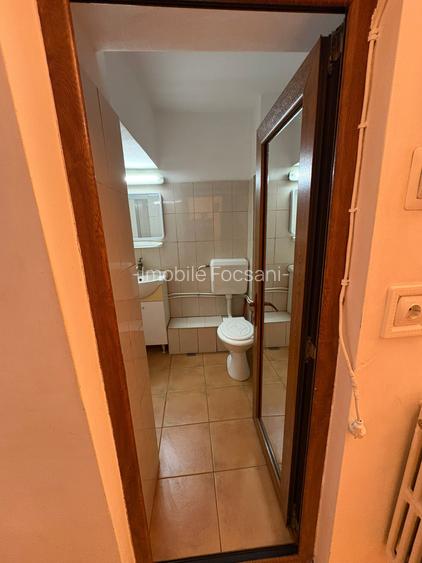 Garsoniera de vanzare - 35,75mp - central - 12