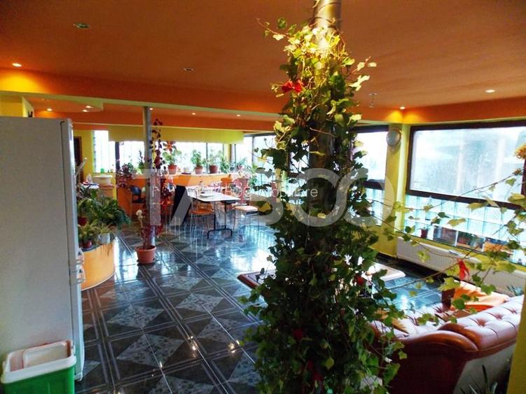 Pensiune la cheie 13 camere  15 locuri parcare si teren 3000 mp - 32