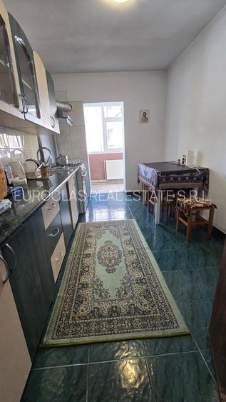 Apartament 3 camere decomandate - Bd.Mamaia - zona Delfinariu - 155.000 euro - 10
