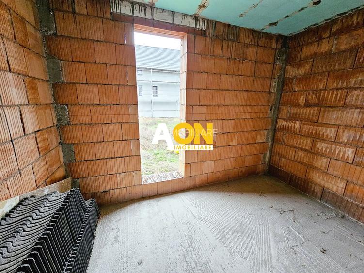 COMISION ZERO! Casa la rosu, P+1, 300 mp teren, cu utilitati, Lancram - 11