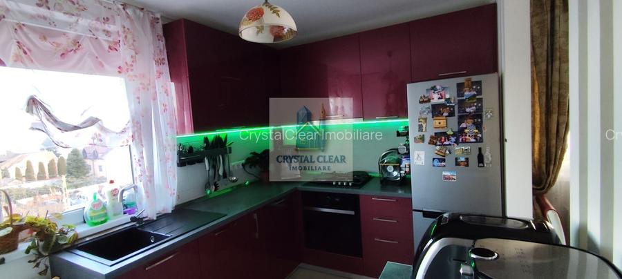 Apartament cu 3 camere + loc parcare - zona Podeni, str. Digului - 8