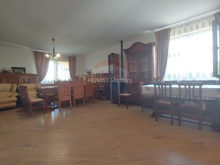 Casă / Vilă de lux cu 5 camere de vânzare în Vadu Moldovei, Suceava - 41