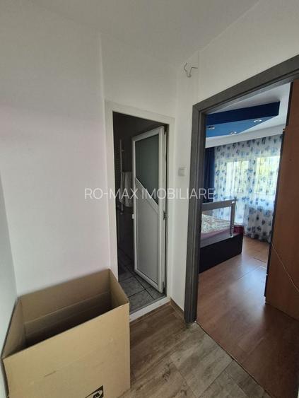 Ap decomandat 4 camere , 2 bai si 2 balcoane-zona Colentina bloc 1986 - 19