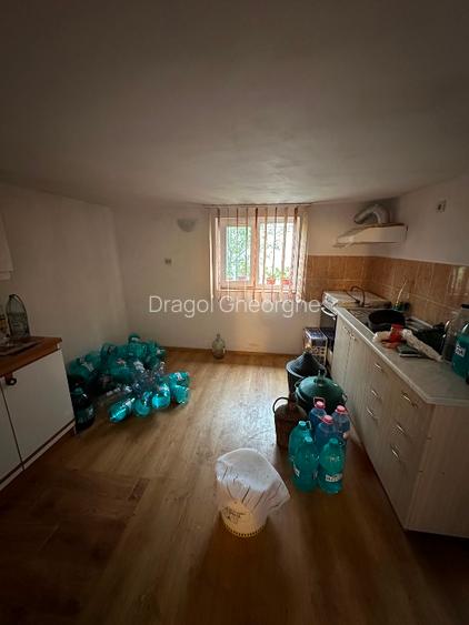 Casa zona  1 - str. Calugareni - 13