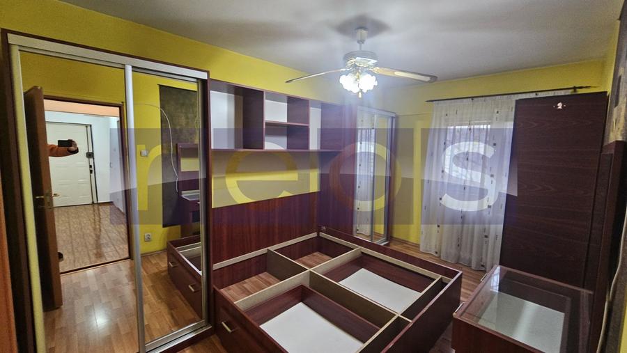 DE VANZARE APARTAMENT 2 CAMERE, ET 5,  1992 –ZONA PANDURI- DECOMANDAT - 3