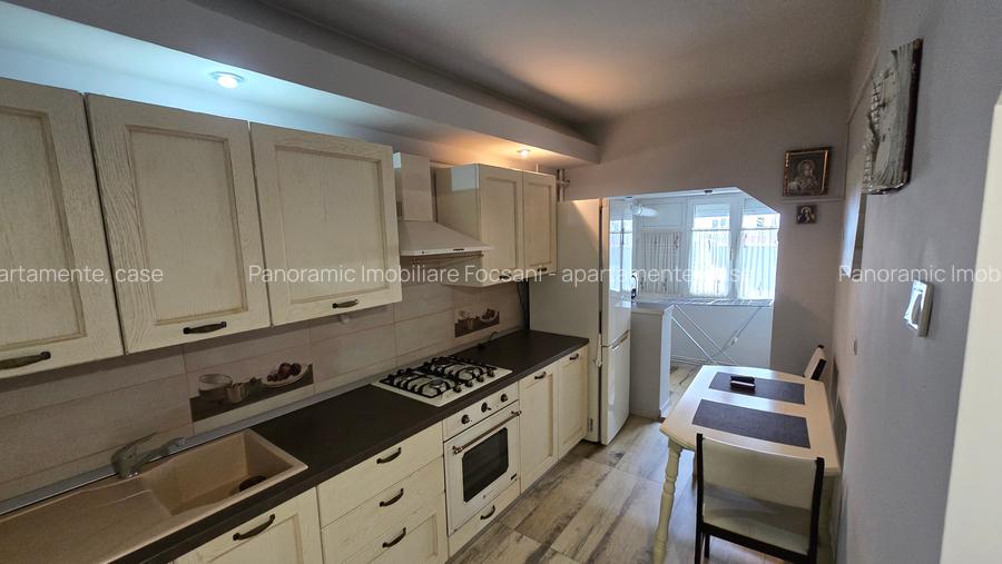 3 camere de vanzare  , etajul 1, ultracentral, Focsani - 3