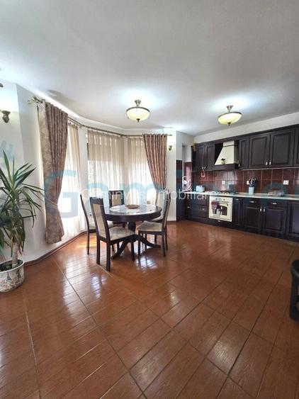 Casa cu 6 camere,singur in curte si dublu front stradal,zona Cantemir,Oradea - 5