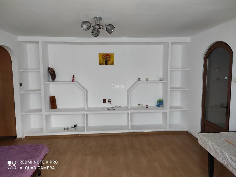 inchiriez apartament 2 cam - 2