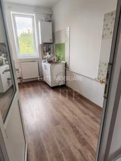 Apartament 3 camere în zona STRAZII BAITA - 2