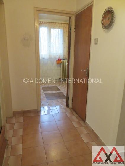Apartament 4 camere Titan - metrou Nicolae Grigorescu - etaj 1 - bloc H - 12