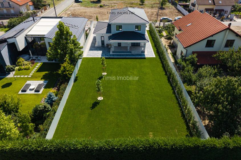 Casa individuala | 4 dormitoare, garaj si teren de 1.000 mp | Com 0% - 3