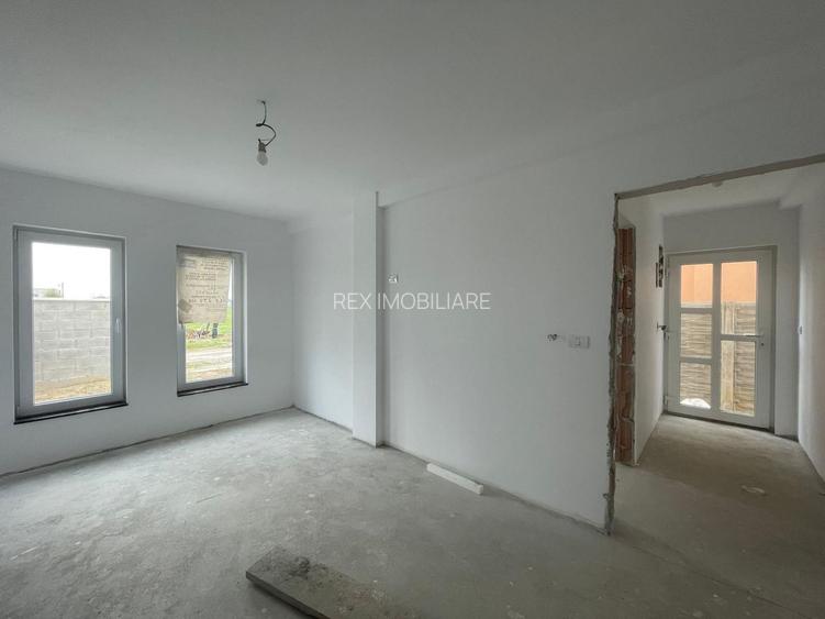 Duplex 5 camere - pozitie excelenta - Mosnita Noua - 8