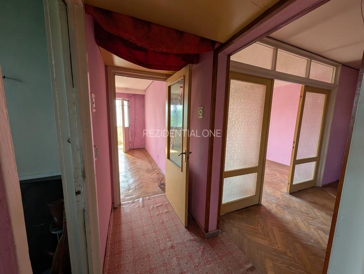 Apartament 4 camere în zonă centrală, pe Strada Armoniei - 9