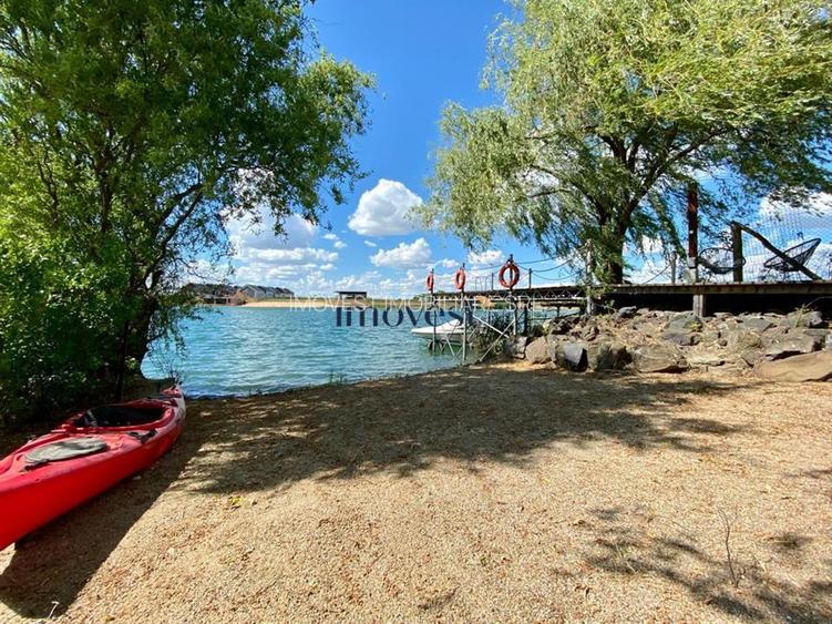 Casa de Vacanta de Vanzare la Lac Apa - 4 Dormitoare, Living + Bucatarie Open Sp - 13