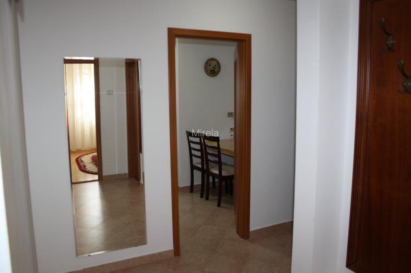 Proprietar Inchiriez apartament 3 camere decomandat strada Matei Basarab - 10